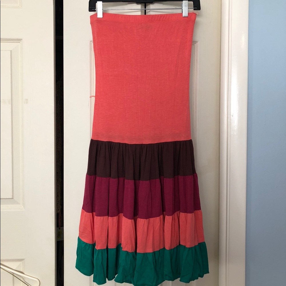 [FINAL SALE] Forever 21 | Strapless dress w/ ruched gypsy skirt